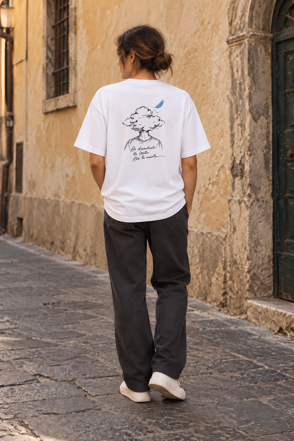 AZULIA catalogo Donna — Tra le nuvole — T-shirt oversize 200 — retro
